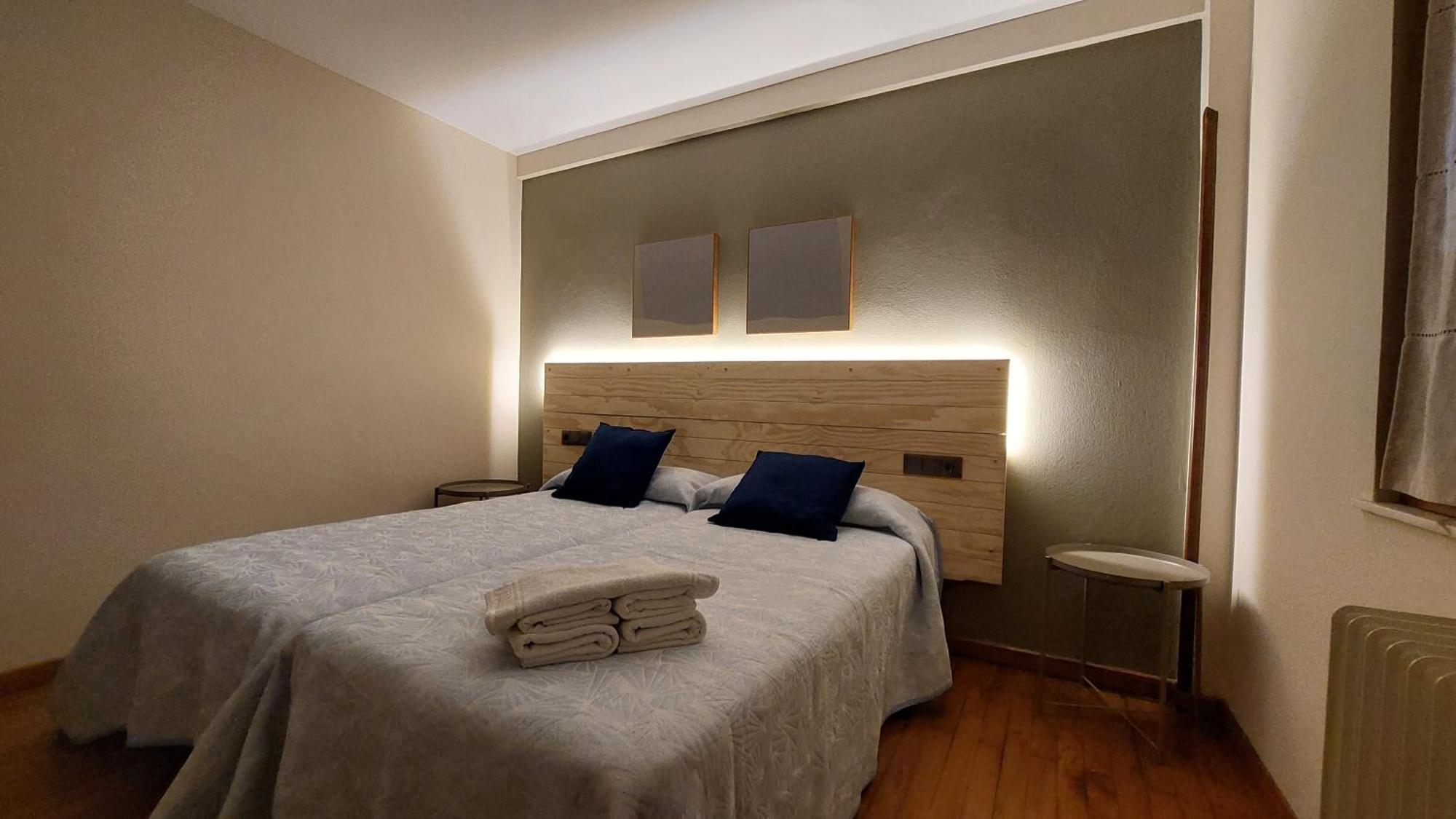 Villa Isabel 2 Llaves Les Arriondes Zimmer foto